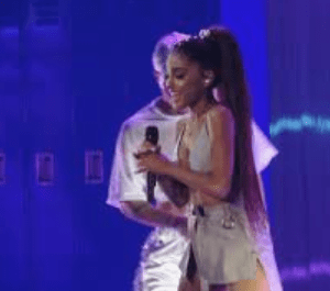 wat verdient ariana grande en wat is haar vermogen?
