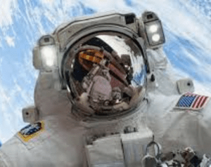 wat verdient een astronaut aan salaris?